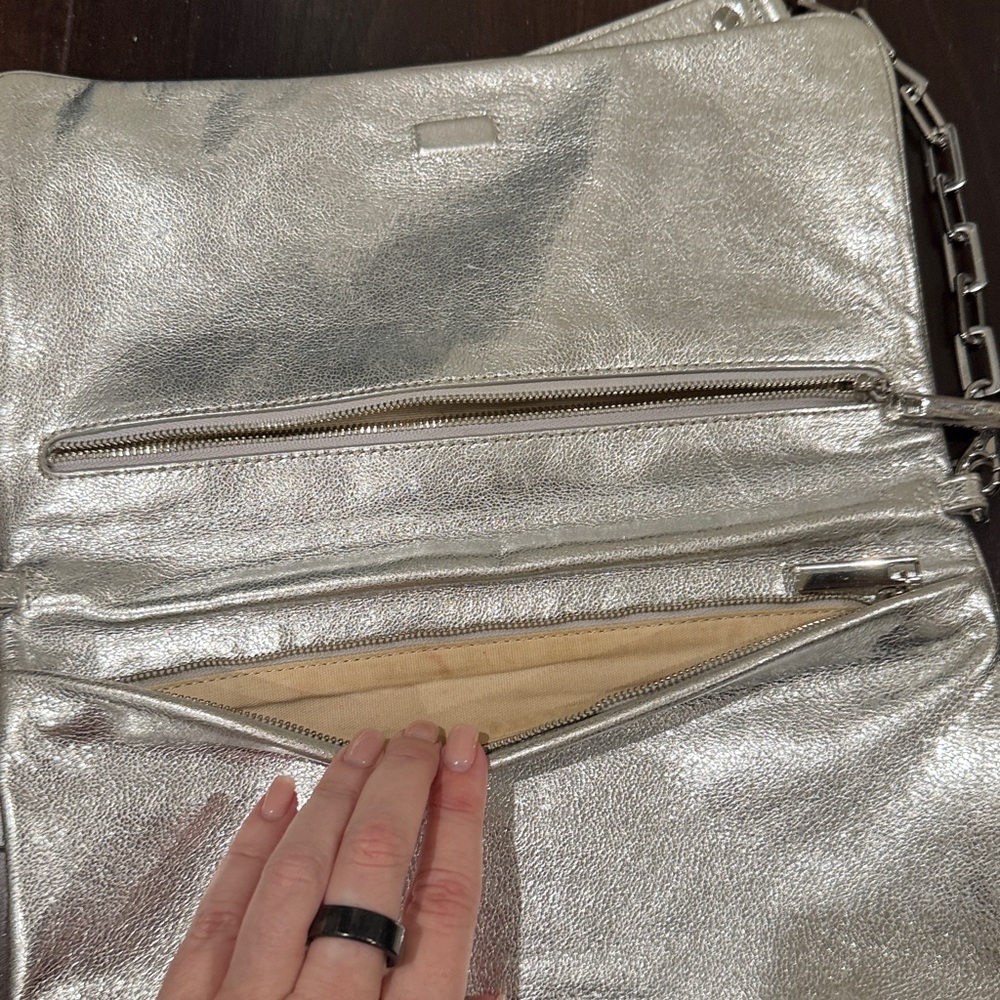 Tory Burch Silver Shoulder Bag - Picture 5 of 6